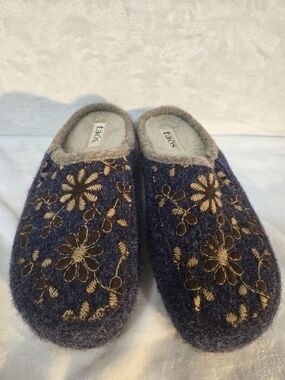Taos Footwear Navy Floral Embroidered Wool Clog Mules